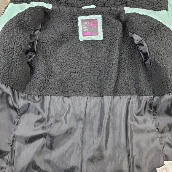 JUSTICE Girls' Teal Hooded Puffer Winter Coat Size 12 - Picture 9 of 16
